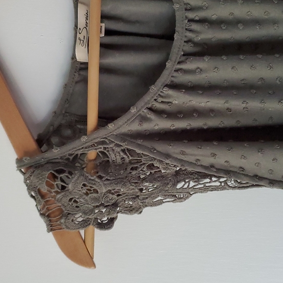 Like new! Les Serein Nalu crochet detail knit tank in olive, size XXL. - Picture 3 of 3